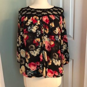 Skies Are Blue Floral Print top with black lace. M